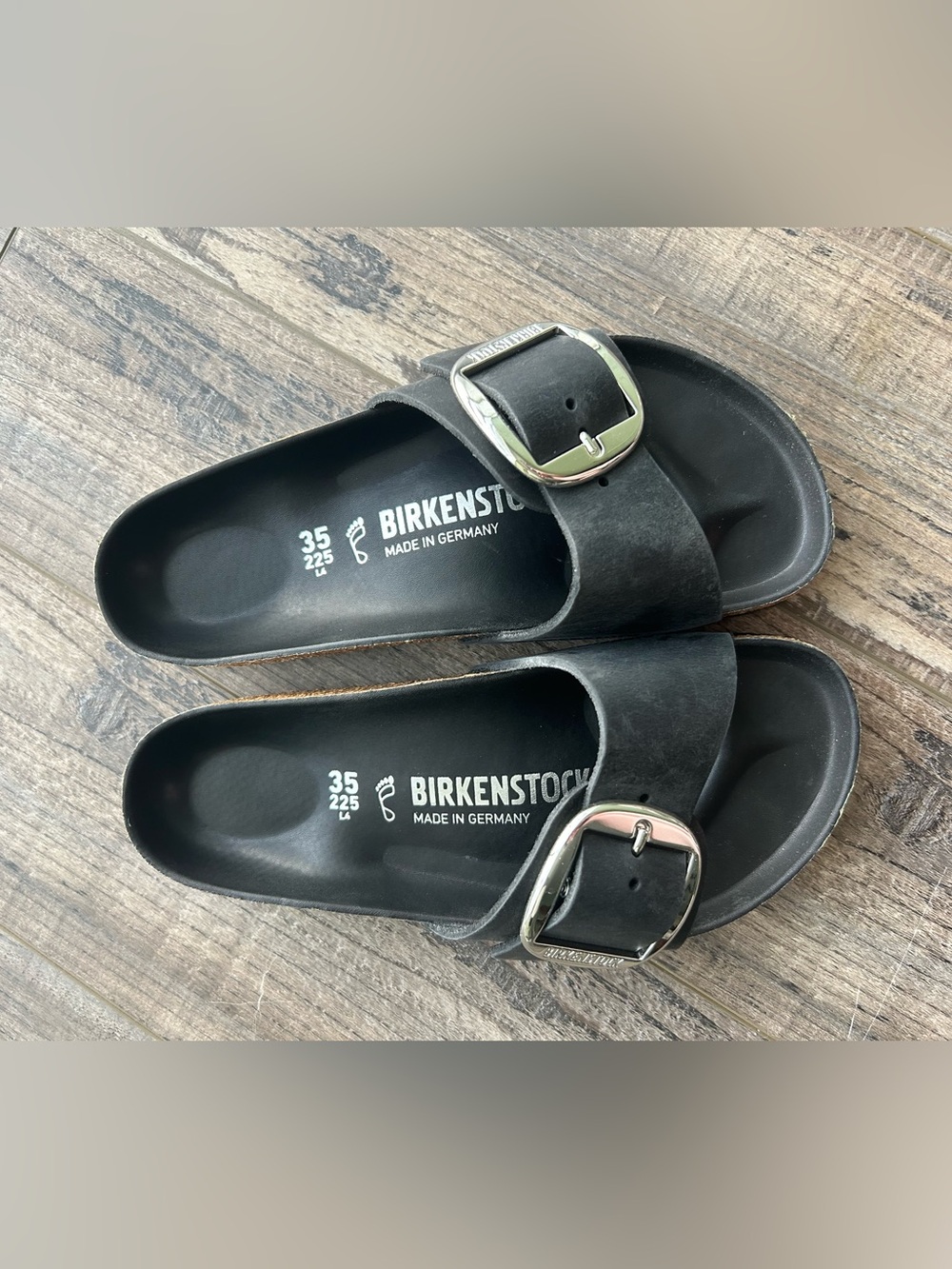 Like new Birkenstock 35 Madrid big buckle black oiled leather EUC